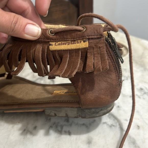 Caterpillar Fringed Flat sandals - Picture 4 of 8